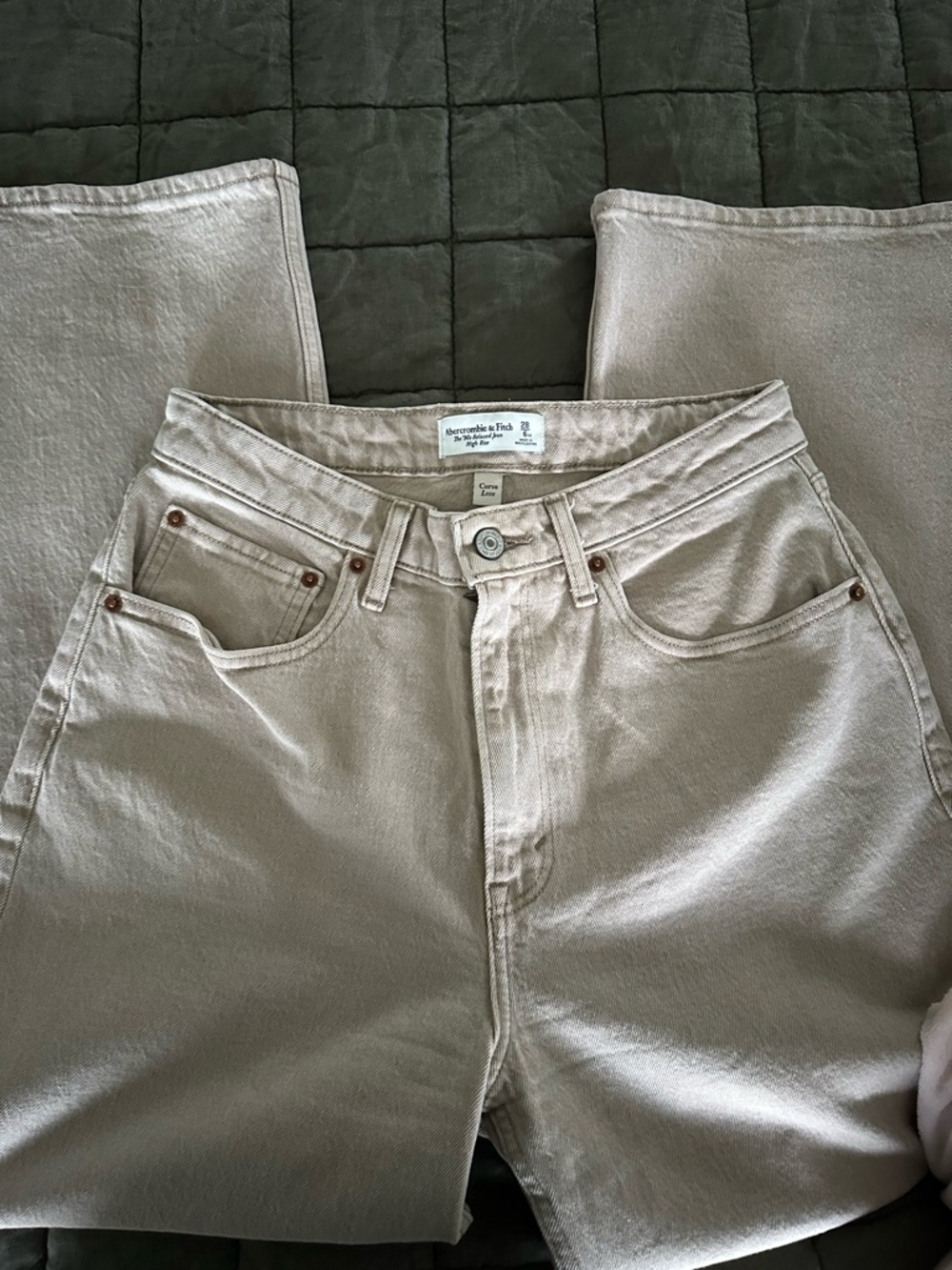 Abercrombie & Fitch Taupe High-Rise Relaxed Jeans - Picture 3 of 4